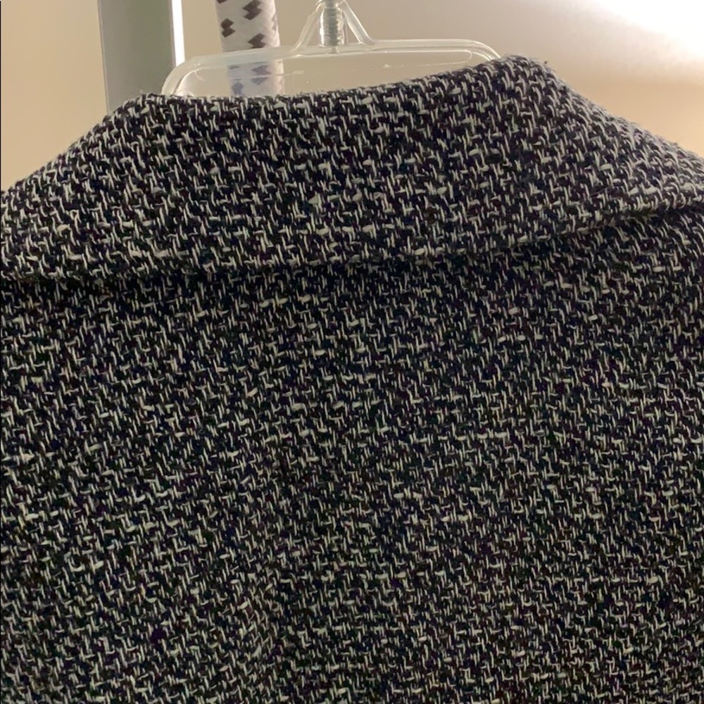 Blazer - Picture 6 of 6
